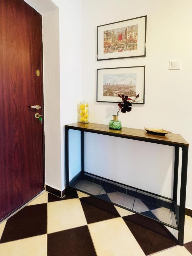 Madra Rentals Bucharest One Εξωτερικό φωτογραφία