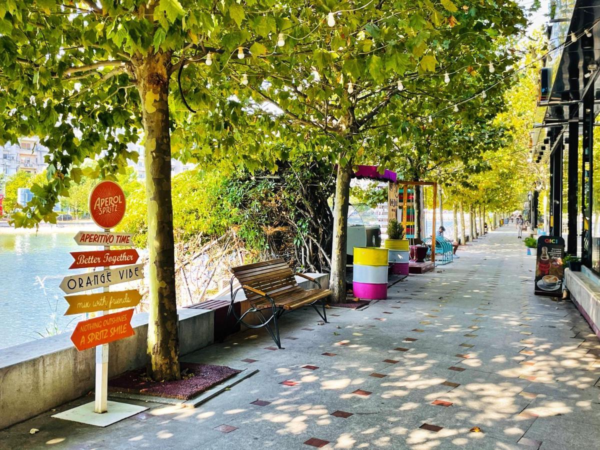 Madra Rentals Bucharest One Εξωτερικό φωτογραφία